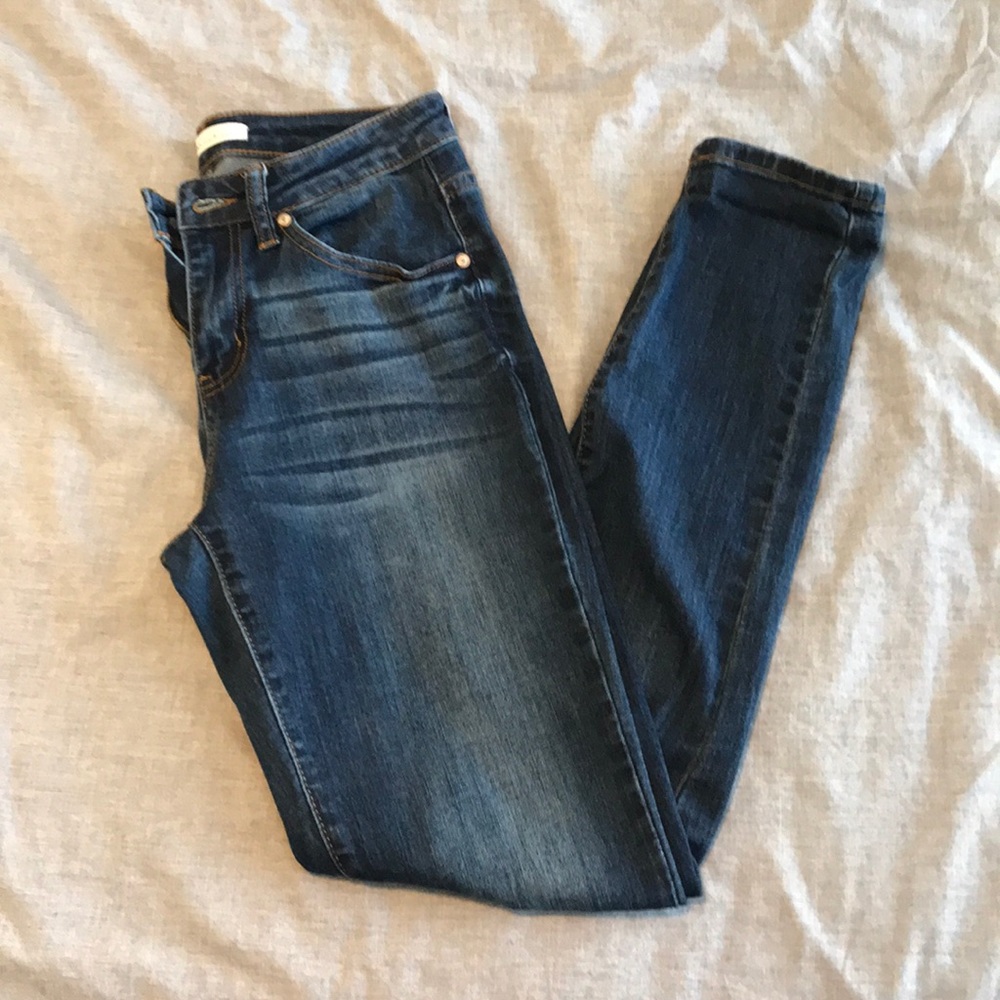 Dark wash distressed Blue jeans